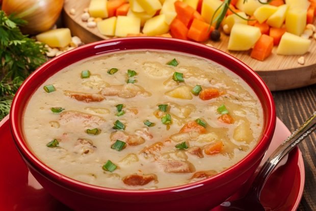 Thick pea soup with bell pepper is a simple and delicious recipe, how to cook step by step