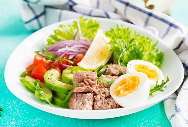 Salad with avocado, tuna and egg – a simple and delicious recipe, how to cook step by step