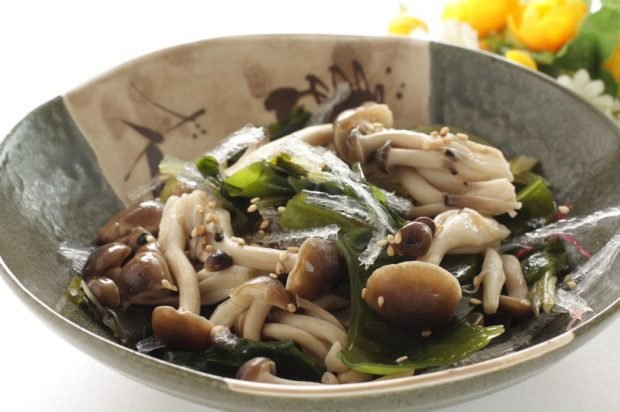 Salad with seaweed and mushrooms – a simple and delicious recipe, how to cook step by step