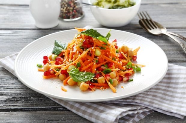 Chickpea, Korean carrot and pomegranate salad – a simple and delicious recipe, how to cook step by step