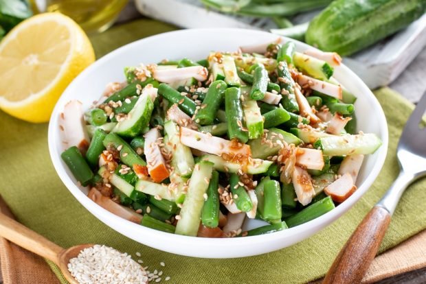 Salad with smoked chicken and string beans – a simple and delicious recipe, how to cook step by step