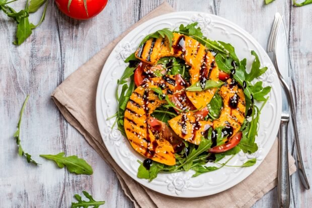 Salad with tomatoes and grilled pumpkin - a simple and delicious recipe, how to cook step by step