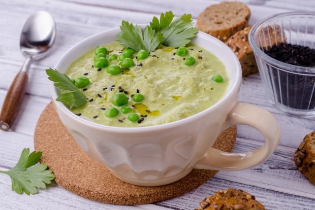 Pea soup-puree with potatoes – a simple and delicious recipe, how to cook step by step