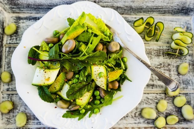 Salad with peas, green beans and zucchini – a simple and delicious recipe, how to cook step by step