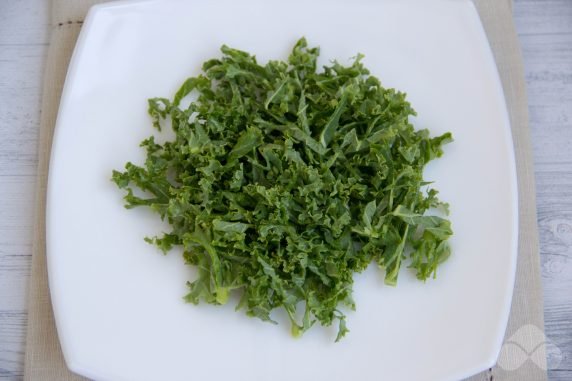 Salad of curly cabbage, apples and carrots: photo of recipe preparation, step 1