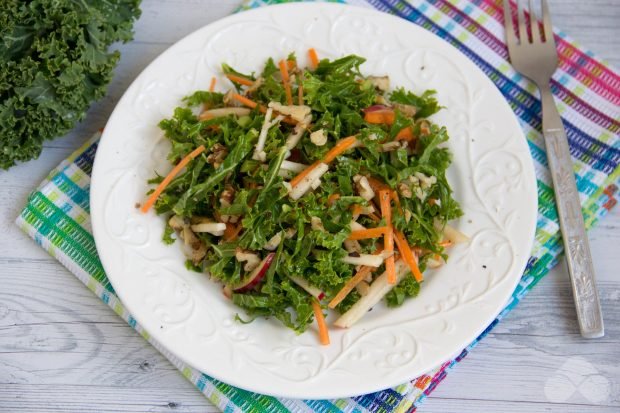 Salad of curly cabbage, apples and carrots – a simple and delicious recipe with photos (step by step)