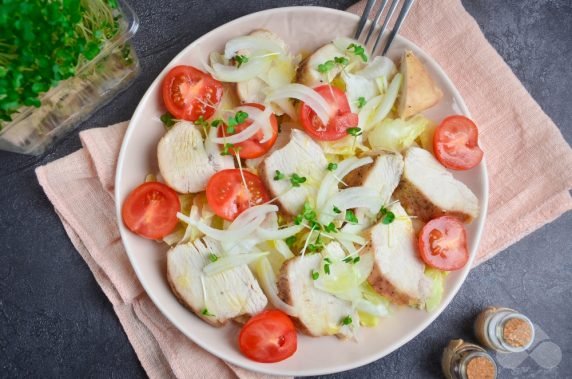 Caesar salad with cherry tomatoes: photo of recipe preparation, step 3