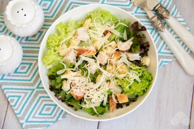 Caesar Salad with smoked chicken – a simple and delicious recipe with photos (step-by-step)