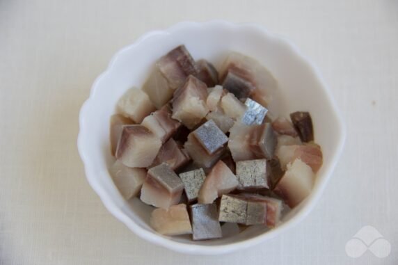 Herring under a fur coat with fresh cucumbers: photo of recipe preparation, step 1 Herring under a fur coat with fresh cucumbers: photo of recipe preparation, step 1