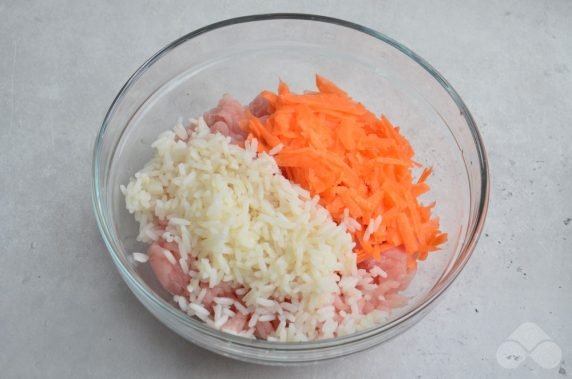 Meatballs in tomato and sour cream: photo of recipe preparation, step 1