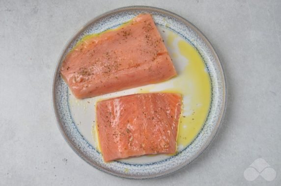 Omelette with salmon and cauliflower: photo of recipe preparation, step 1