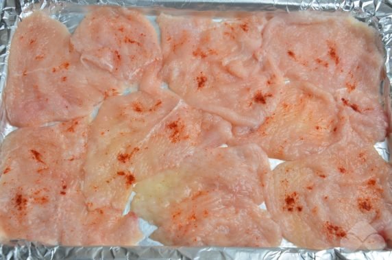 Chicken chops with tomatoes and cheese in the oven: photo of recipe preparation, step 1