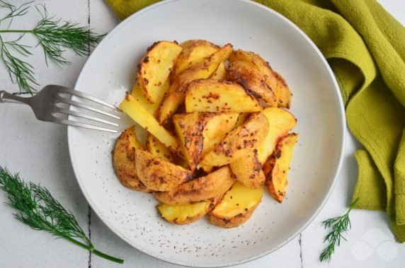 Rustic potatoes baked with mustard: photo of recipe preparation, step 4