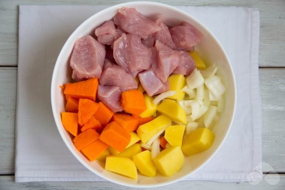 Turkey, potato and pumpkin stew in the oven: photo of recipe preparation, step 3