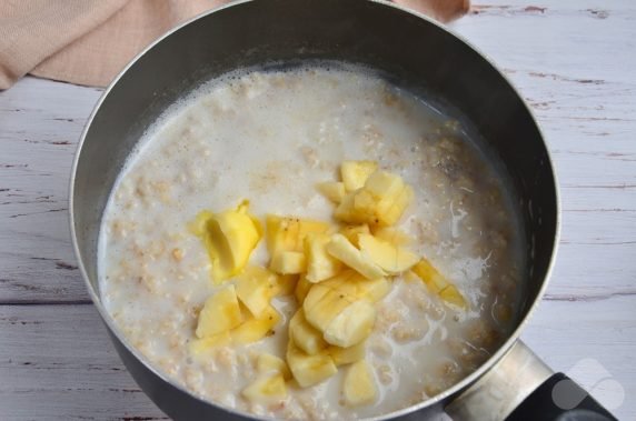 Children's oatmeal with banana: photo of recipe preparation, step 6