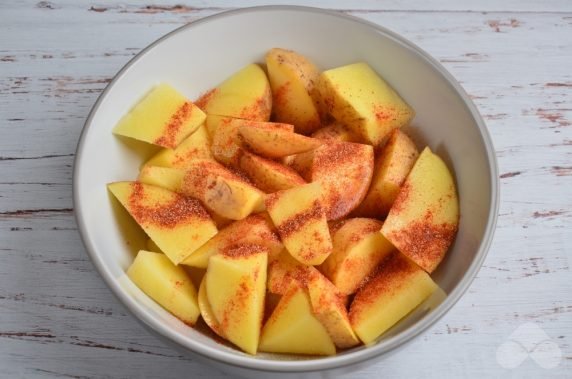 Rustic potatoes with spices and onion powder: photo of recipe preparation, step 4