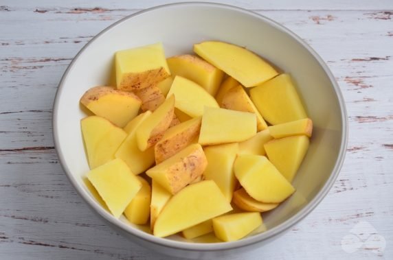 Rustic potatoes with spices and onion powder: photo of recipe preparation, step 1