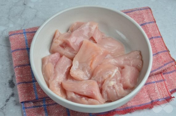 Grilled chicken fillet in mayonnaise: photo of recipe preparation, step 1