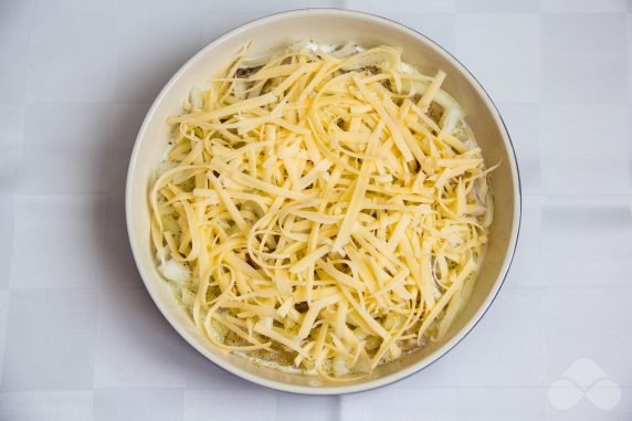 Pollock in cream under cheese: photo of recipe preparation, step 2