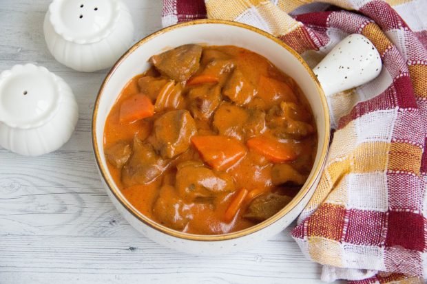 Beef goulash with tomato paste and sour cream – a simple and delicious recipe with photos (step by step)