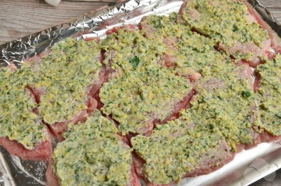 Pork with nuts and herbs in the oven: photo of recipe preparation, step 5