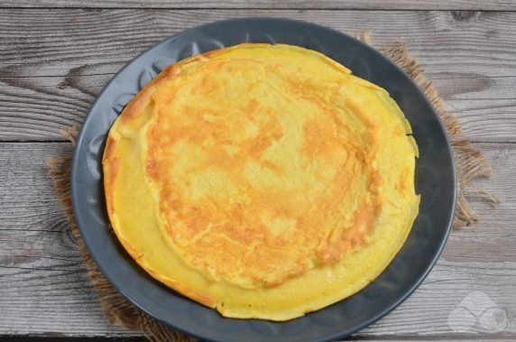 Omelet with tuna and vegetables: photo of recipe preparation, step 2