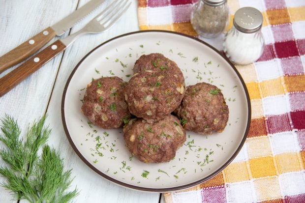 Meat cutlets in the oven – a simple and delicious recipe with photos (step by step)