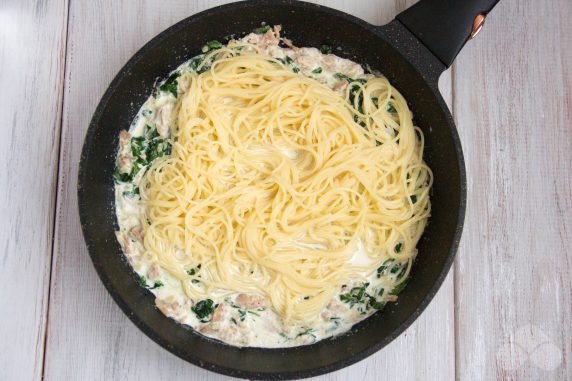 Pasta with tuna and spinach: photo of recipe preparation, step 5