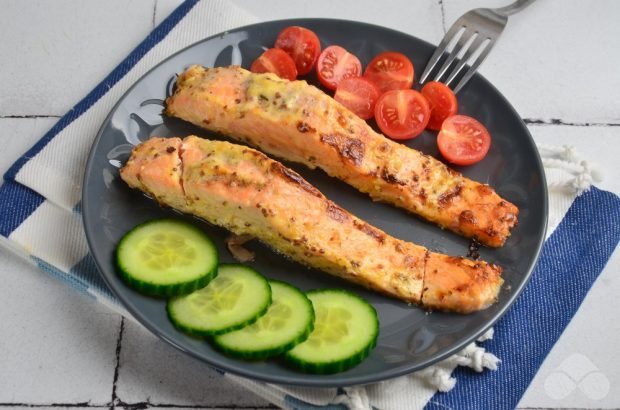 Salmon baked in creamy mustard sauce – a simple and delicious recipe with photos (step by step)