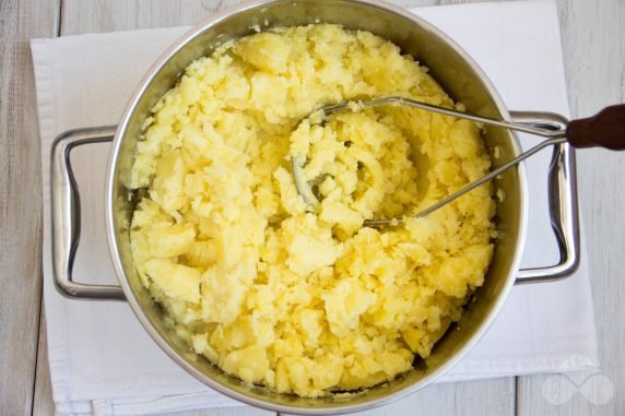 Boiled potato pancakes: photo of recipe preparation, step 1