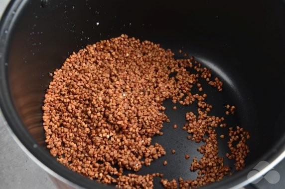 Buckwheat porridge with milk: photo of recipe preparation, step 1