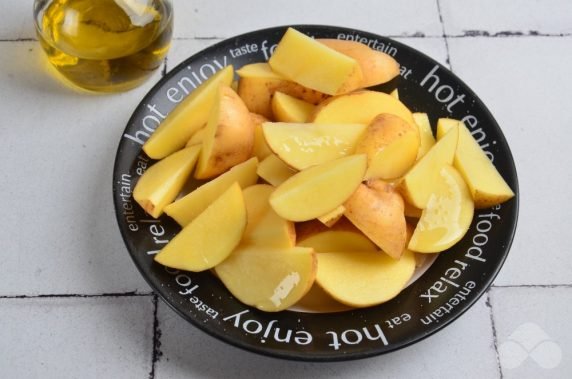 Rustic potatoes in a slow cooker: photo of recipe preparation, step 2