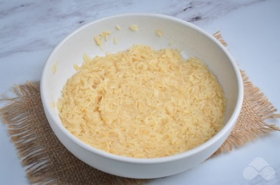 Crumbly rice in a slow cooker: photo of recipe preparation, step 1