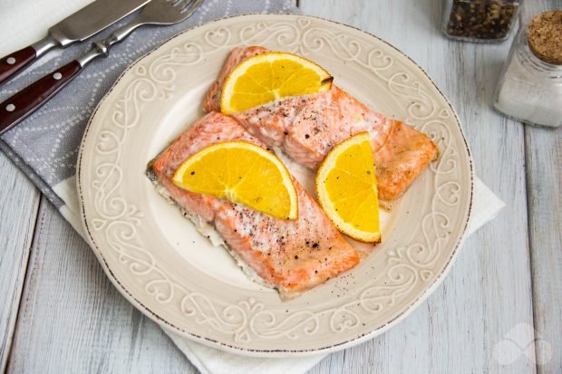 Salmon with oranges in the oven – a simple and delicious recipe with photos (step by step)