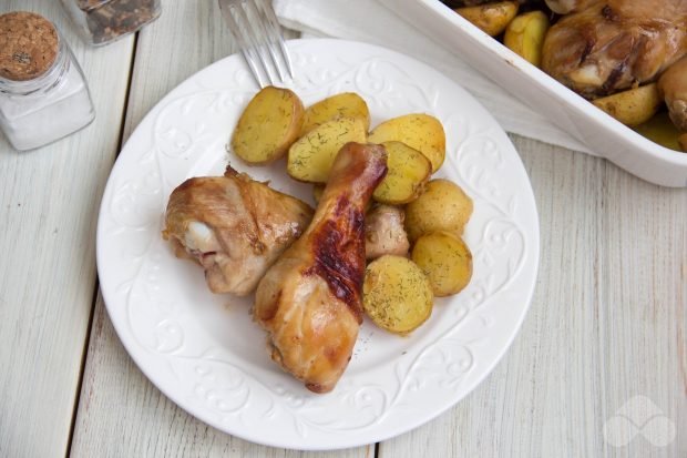 Roast chicken drumsticks – a simple and delicious recipe with photos (step by step)