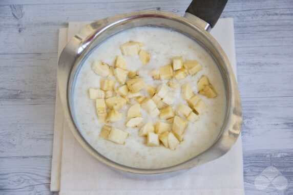 Oatmeal porridge with banana: photo of recipe preparation, step 5