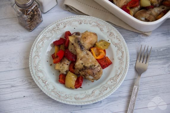 Chicken legs with pepper and spices in the oven: photo of recipe preparation, step 7