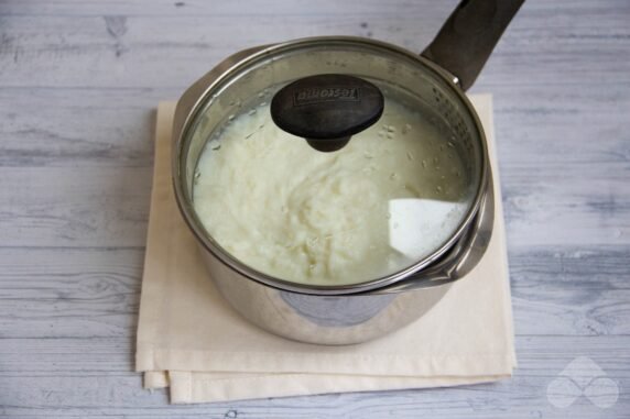 Semolina porridge with milk without lumps: photo of recipe preparation, step 4