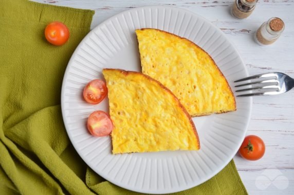 Cheese omelet in a slow cooker: photo of recipe preparation, step 5