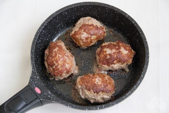 Rustic cutlets: photo of recipe preparation, step 6