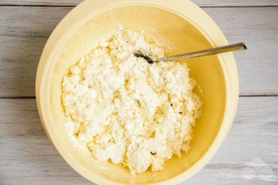 Cottage cheese casserole without eggs: photo of recipe preparation, step 3