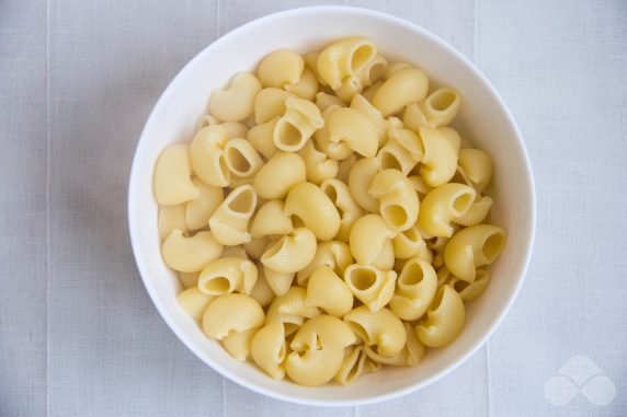 Pasta with baked tomatoes and feta: photo of recipe preparation, step 2