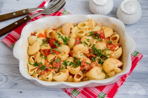 Pasta with baked tomatoes and feta: photo of recipe preparation, step 5