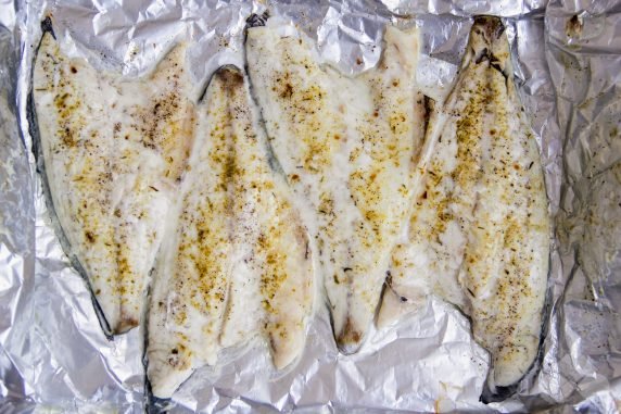 Baked dorado fillet: photo of recipe preparation, step 2