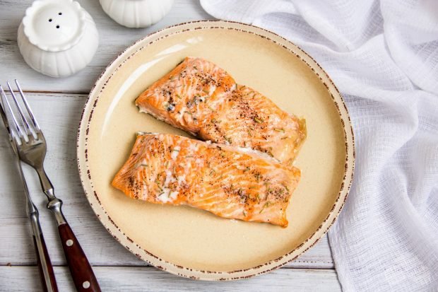 Trout fillet in the oven – a simple and delicious recipe with photos (step by step)