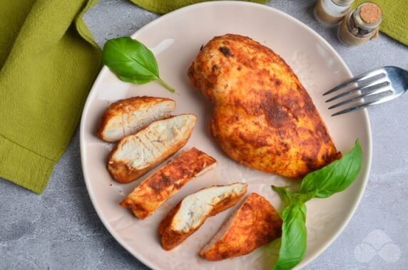 Chicken fillet with smoked paprika in the oven: photo of recipe preparation, step 5