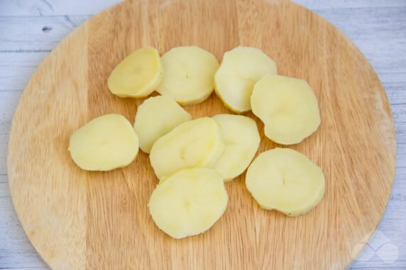 Cod with potatoes and cheese in the oven: photo of recipe preparation, step 1