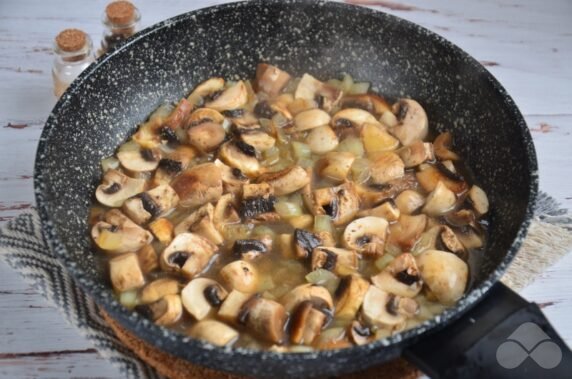 Bulgur with mushrooms and onions: photo of recipe preparation, step 4