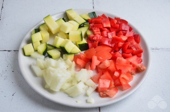 Couscous with vegetables: photo of recipe preparation, step 1