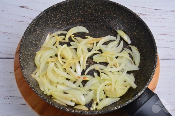 Chicken goulash: photo of recipe preparation, step 2